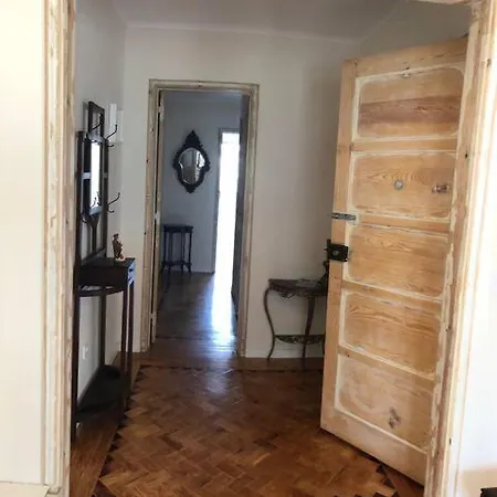 Campolide Nest * Лісабон