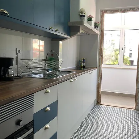 Campolide Nest ליסבון